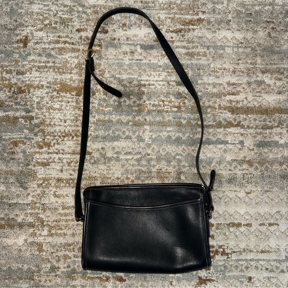 Vintage Coach Taylor Bag 9944 - Picture 1 of 11